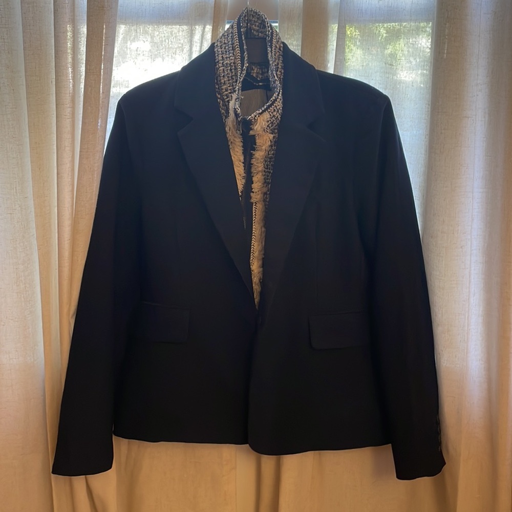 Fate blazer size large